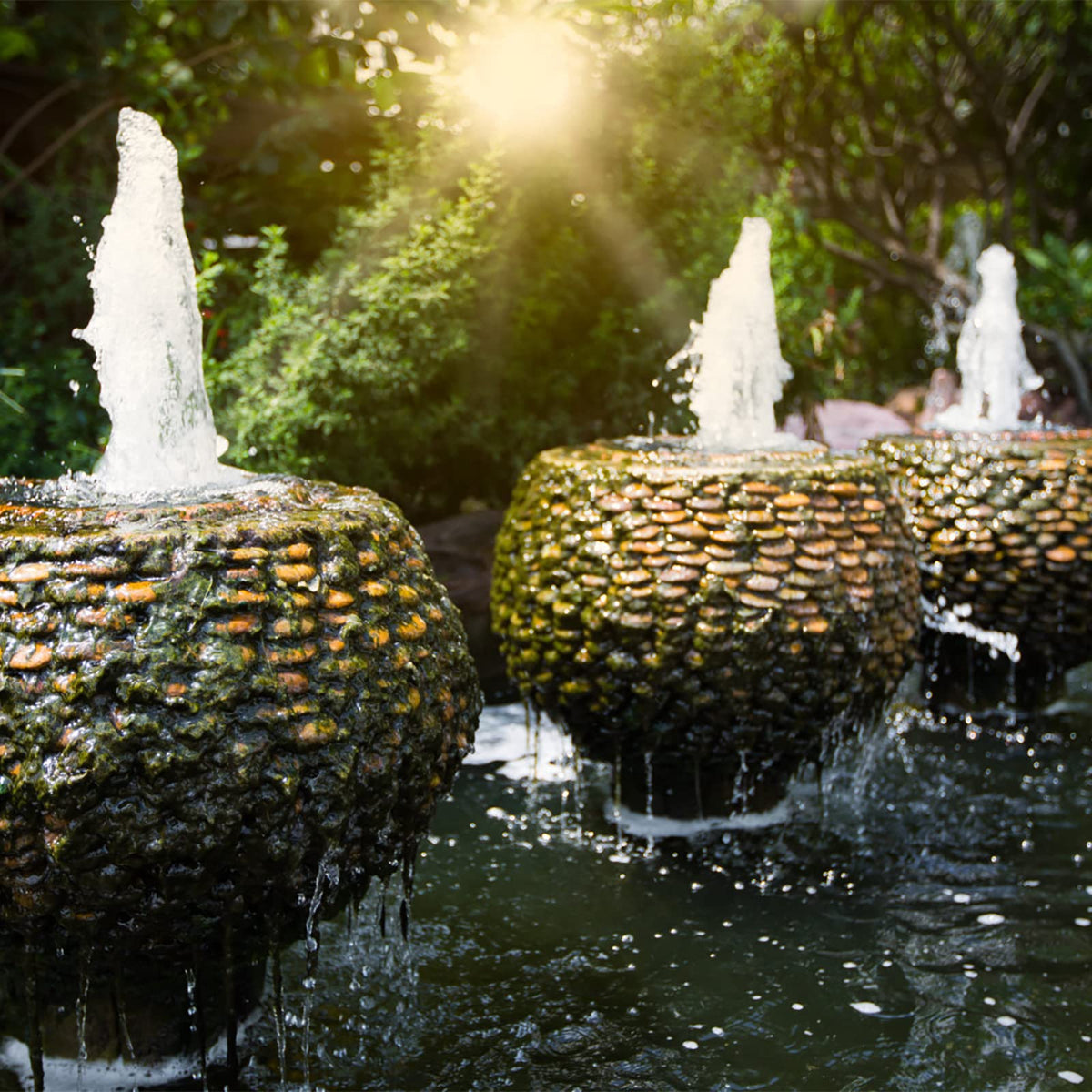 BARST Submersible Water Feature Pump RRP - £25.99 ,12V AC 600L/H Fountain Pump with 10m Power Cord & LED Light Ring for Aquarium, Pond, Birdbaths, Fish Tank JR-600LV